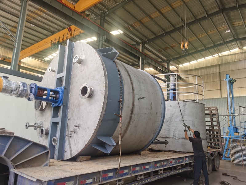 鈦鋼復合反應釜